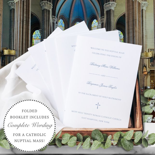 Papier Dusty Blue Catholique Mariage de cérémonie de céré (Dusty blue Catholic wedding mass program with elegant calligraphy script.)