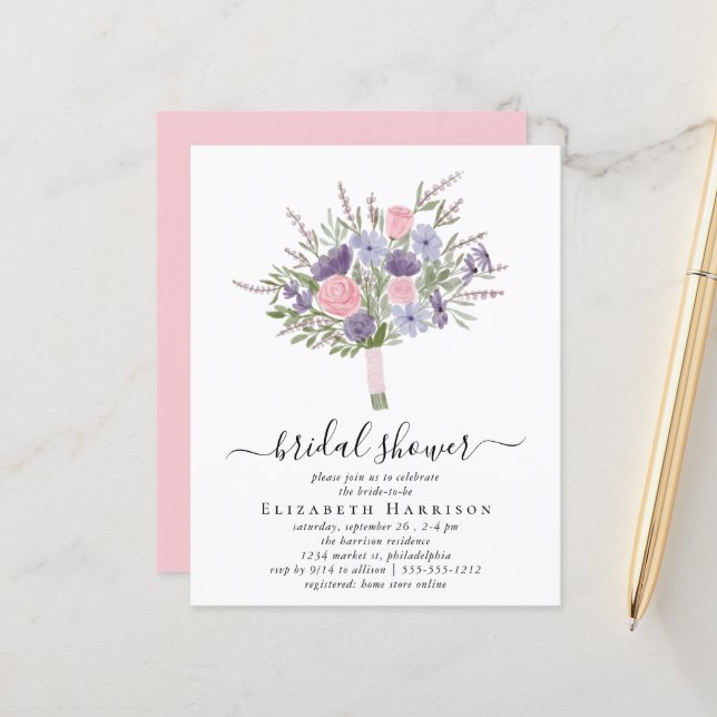 Papier Invitation de Fête des mariées de bouquet floral r (Devant/Arrière en situation)