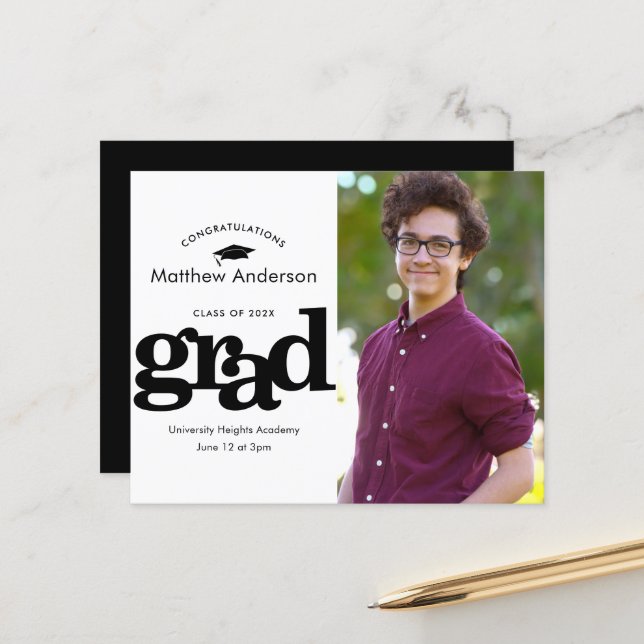 Papier Invitation de graduation photo budget noir et blan (Devant/Arrière en situation)