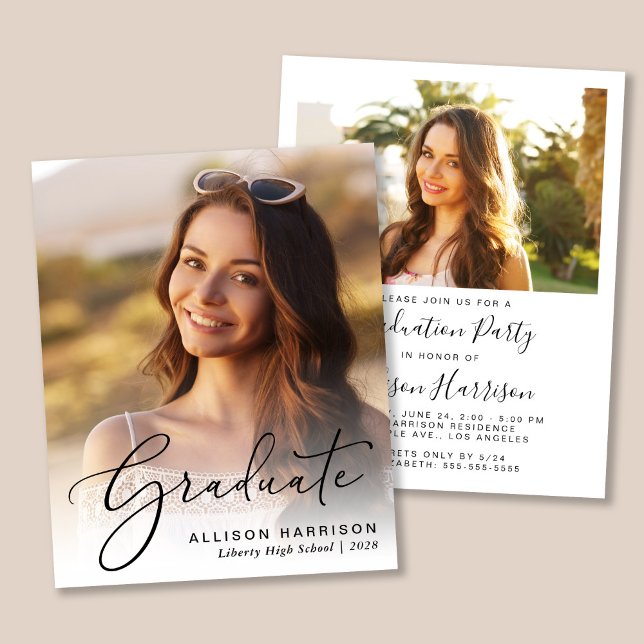 Papier Invitation de la partie de graduation du script de (An elegant photo graduation party invitation to celebrate the graduate's achievements)