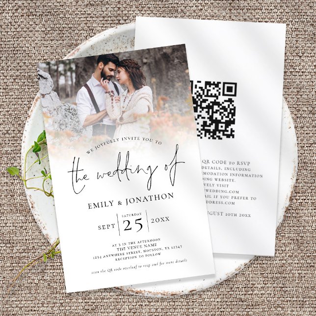 Papier Invitation de mariage de code QR de script budgéta (Front and back view. Larger size budget price invitation, part of a matching collection)