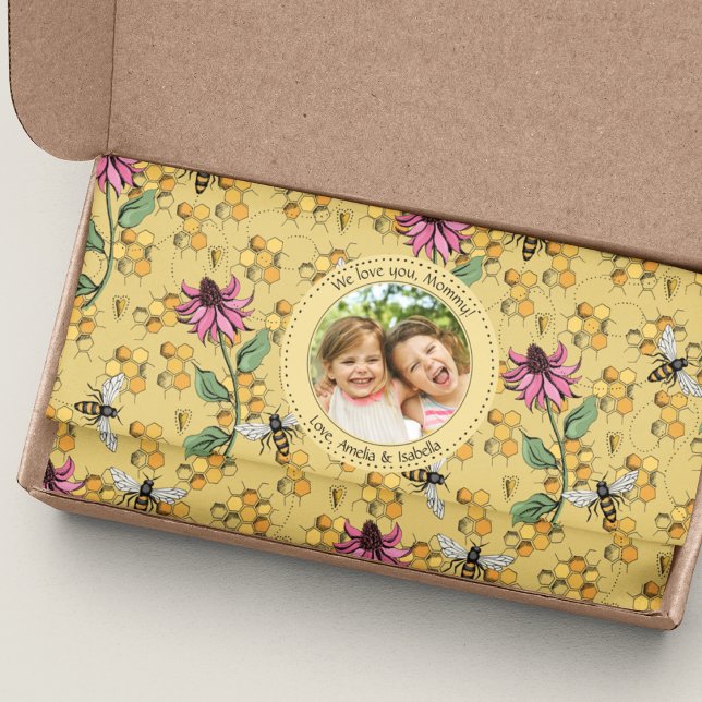 Papier Mousseline Fête des mères Enfants personnalisés Photo Royal Q (Mother's Day Custom Photo and 2 Texts Fun Queen Bee, Honeycomb and Flowers Tissue Paper. So cute!)