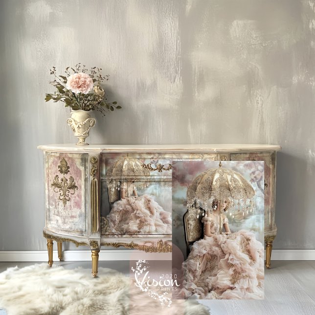 Papier Mousseline Lady avec Parasol Romantique Portrait Art (Feather's and Tulle, Part 1 Diptych Set, Romantic Portrait Art, Elegant Woman Sitting Decoupage.)
