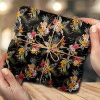 Liquide d'hibiscus d'ananas tropical sur noir