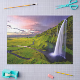 Papier Mousseline Photo de cascade islandaise verte et naturelle