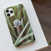 Papier-Origami-Schnecke im Gras-Monogramm
