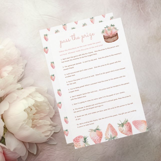 Papier Passez le prix baby shower sucré baie jeu (Pass the prize game for a berry sweet baby shower with watercolor pink coquette strawberry cake)