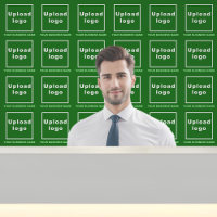 Nom et logo de l'entreprise sur fond vert
