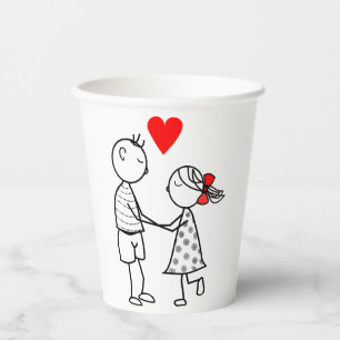 Papierbecher mit romantischem Paar