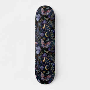 Papillon botanique céleste de skateboard sombre