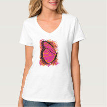 Papillon dans le T-shirt rose et orange