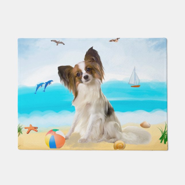 Papillon Dog on Beach Fußmatte (Vorderseite)