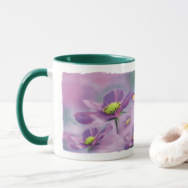 Papillon Et Mug De Fleur Violette (Avec donut)