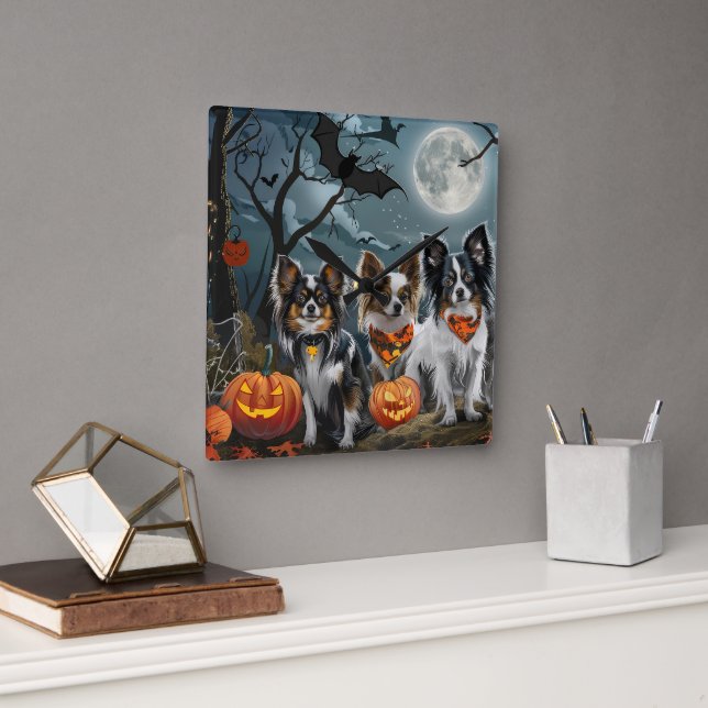 Papillon Halloween Spooky Quadratische Wanduhr (Büro)