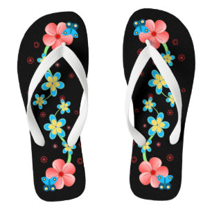 Papillon sur les tongs rose et bleu