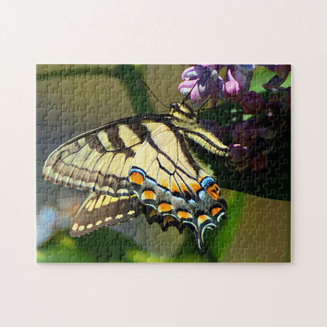 Papillon Tiger Swallowtail sur Lilac Puzzle (Horizontal)