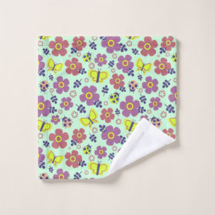 Papillons, coccinelles, fleurs et feuilles