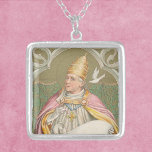 Papst St. Gregory der Große (M 067) Versilberte Kette<br><div class="desc">Am 3. September 590 wurde ein fünfzigjähriger Benediktinermönch mit einstimmiger Akklamation zum 64. Papst gewählt. Er sollte als Papst St. Gregory der Große bekannt werden (c. 540-12 März 604). Hier zeigt sich St. Gregory mit formaler päpstlicher Regalform - einer dreifach vergoldeten Titara, einem aufwändigen Brustkreuz und einem lila rosa "Mantum"...</div>