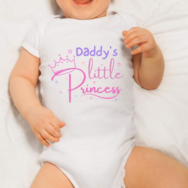 Papys kleines Princess-Baby-Shirt Baby Strampler (Von Creator hochgeladen)