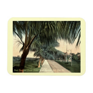 Parade Ground, Barracks, Key West FL Vintag Postle Magnet