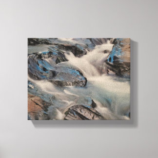 Paradise River auf einem gespannten Leinwanddruck