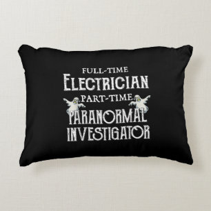 Paranormales Geschenk für berufliche Elektriker Dekokissen