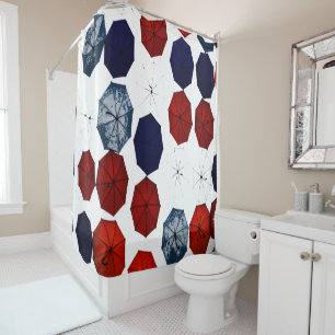 Parapluies de blanc de rouge bleu de rideau en