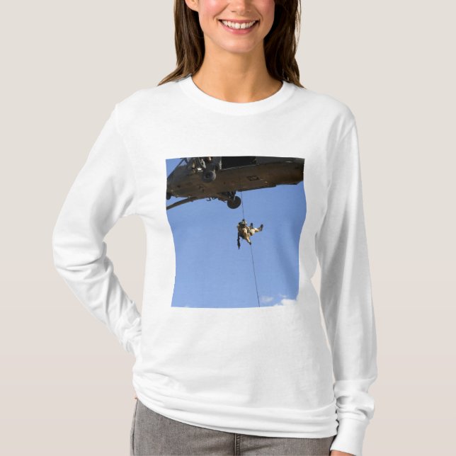 Parareskueman-Rappel aus einem HH-60 T-Shirt (Vorderseite)