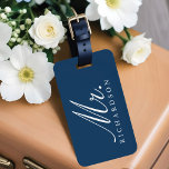 Paris Eiffel Tower Watercolor Floral Herr Wedding Gepäckanhänger<br><div class="desc">Unser Paris Whisper Hochzeit Mr. Gepäcksack Design erinnert an eine romanische und schöne französische Eleganz. Eine wunderschöne Aquarellblüte mit Flüstern aus französischem Blau und weichen Lavendeltönen verleihen Pariser Eleganz. Romantisches typografisches Zusammenfügen von Serifen und eleganten Schriftzügen unterstreichen den romanischen Stil weiter. Ein subtil handgezeichnet Eiffelturm-Bildmaterial in Imitaten Silber ist wunderschön...</div>