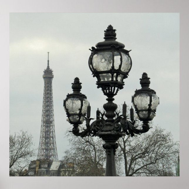 Paris Lamp Post und Eiffelturm Szene im Winter Poster (Vorne)