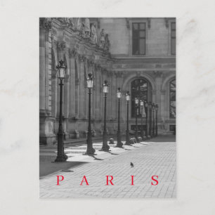 Paris Louvre cour lampadaires vue carte postale