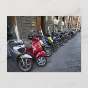 Parken ist extrem schwer zu finden, Roller sind Postkarte