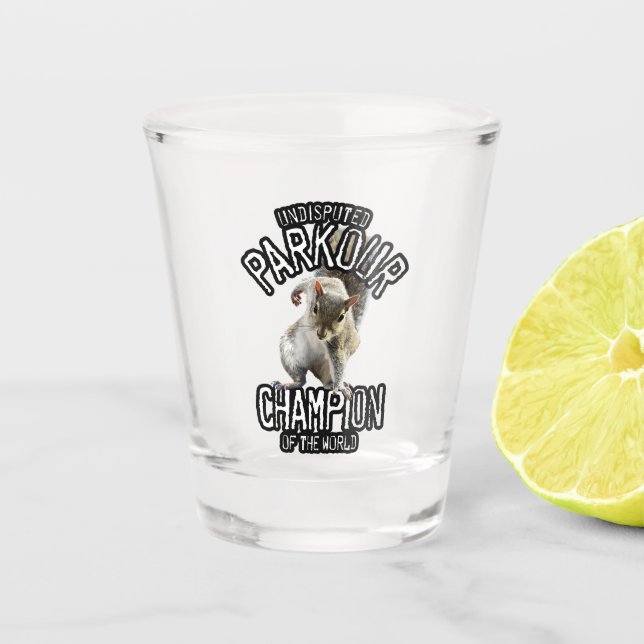 Parkour-Eichhörnchen - lustiges Freeruning Schnapsglas (Vorderseite)