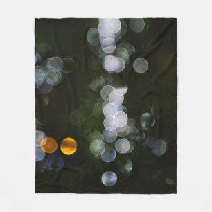 Partie aus farbigen Kunststoffbehältern Fleecedecke