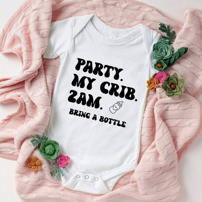 Party an meinem Schreibtisch um 2 Uhr | Niedlich F Baby Strampler (Von Creator hochgeladen)