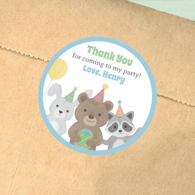 Party Animals Geburtstagsfeier Mitgebsel Runder Aufkleber (Forest Animals sticker for party favors. Bear, rabbit & raccoon are ready to party Customize text)
