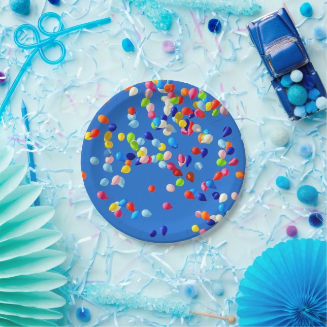 Party Balloons Floating in Blue Sky Pappteller (Party)
