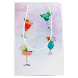Party-Cocktail-Drinks mit hellen Regenbogenfarben Mittlere Geschenktüte