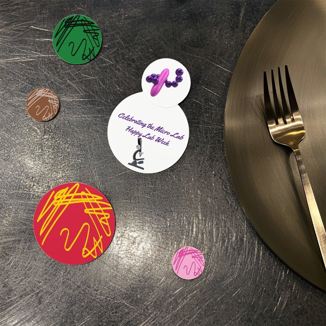 Party der Labrador-Woche im Micro-Labrador Konfetti (Von Creator hochgeladen)