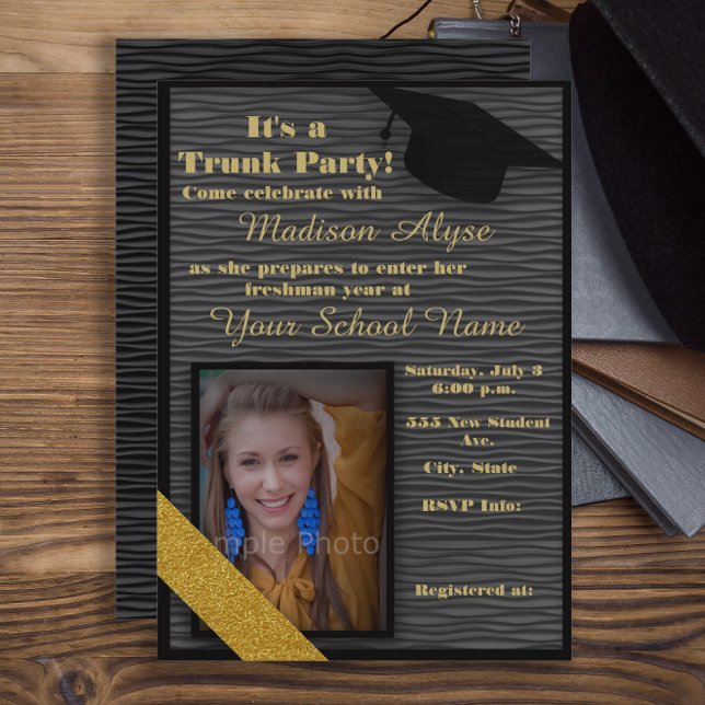 Party-Foto für die Uni in Schwarz und Gold Einladung (Black and gold Trunk/Dorm Party photo invitation)