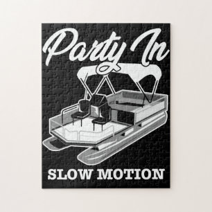 PARTY IN LANGSAM BEWEGUNG Pontoon Boot