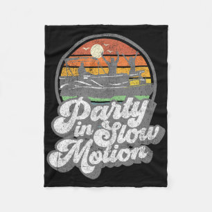 Party in Slow Motion Retro Lustiger Pontoonboot Bo Fleecedecke