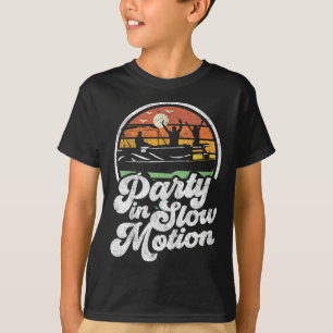 Party in Slow Motion Retro Lustiger Pontoonboot Bo T-Shirt