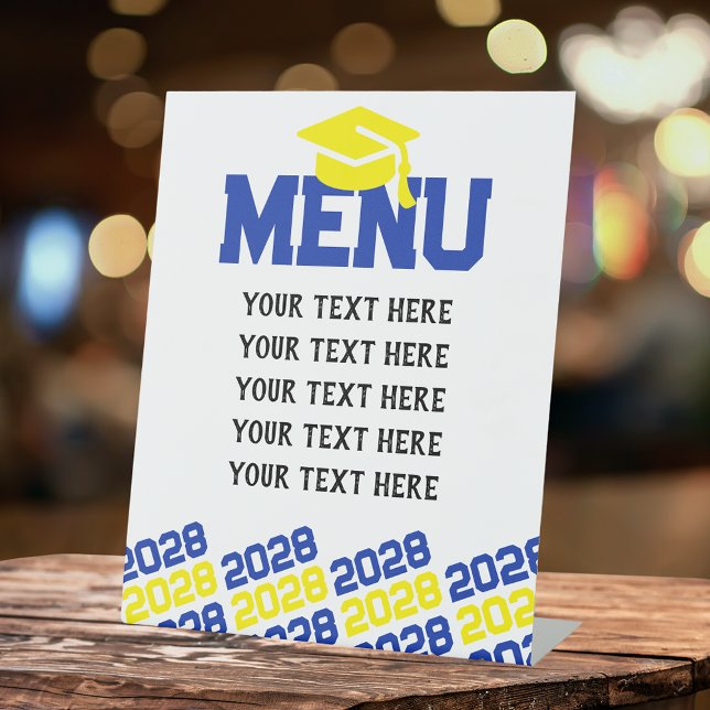 Party mit blauen und gelben Abschlüssen Sockelschild (Blue, Yellow and White Graduation Cap Class Year Menu Pedestal Table Sign)