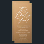 Party Time 40. Geburtstag Party Einfache Eleganz Einladung<br><div class="desc">Es ist Party Time 40th 40th Birthday Party Simple Elegant Invitation Invite bietet ein minimalistisches Design mit dem Text "It's Party Time!" in modernen weißen Kalligraphieskripttypografie und personalisiert unten mit Ihrem eigenen Text. Der bearbeitbare Schriftart kann mit braunem Hintergrund verändert werden. Entworfen von © Evco Studio www.zazzle.com/store/evcostudio</div>