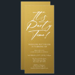 Party Time 40. Geburtstag Party Einfache Eleganz Einladung<br><div class="desc">Es ist Party Time 40th 40th Birthday Party Simple Elegant Invitation Invite bietet ein minimalistisches Design mit dem Text "It's Party Time!" in modernen weißen Kalligraphieskripttypografie und personalisiert unten mit Ihrem eigenen Text. Der bearbeitbare Schriftart kann mit einem goldenen Hintergrund verändert werden. Entworfen von © Evco Studio www.zazzle.com/store/evcostudio</div>