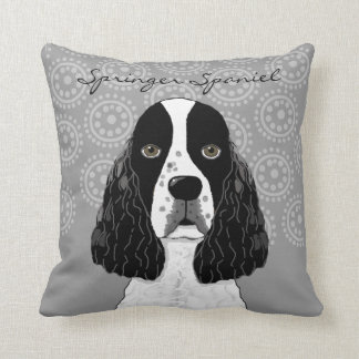 Passen Sie den englischen Springer Spaniel Dog auf Kissen