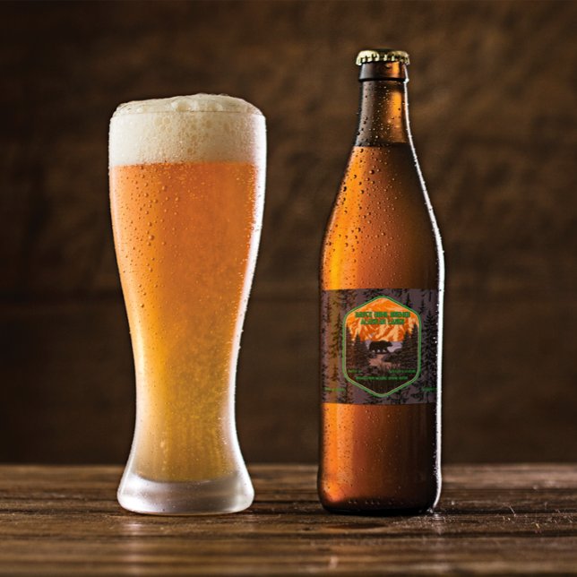 Passen Sie die Naturgebirge des Schwarzen Bären au Bierflaschenetikett (Von Creator hochgeladen)