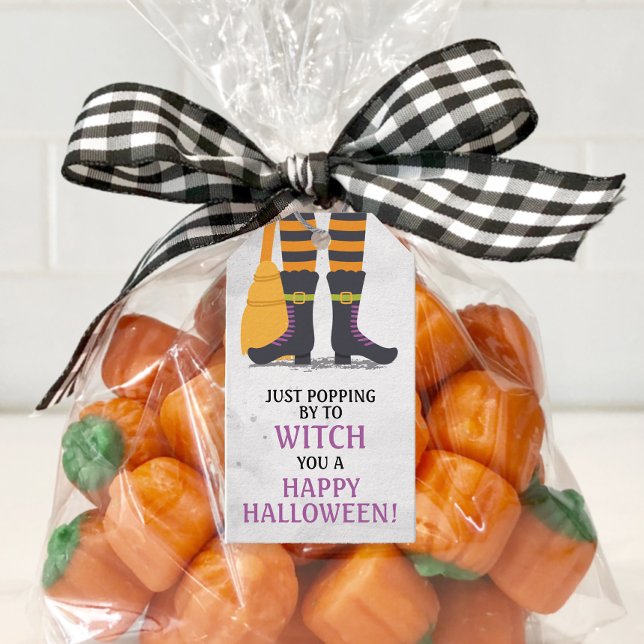 Passez par pour vous offrir une bonne étiquette ca (Funny Witchy Halloween Favor Tag)