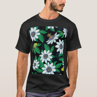 Passionflower Black Background Blume Nahtlos T-Shirt